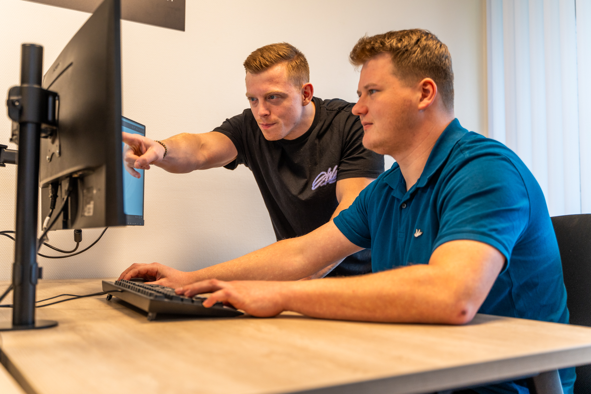 Team Van Rosmalen Automatisering helpt een klant